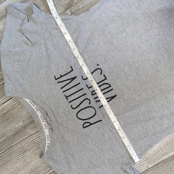 Rae Dunn Positive Vibes Shirt S - Picture 2 of 5